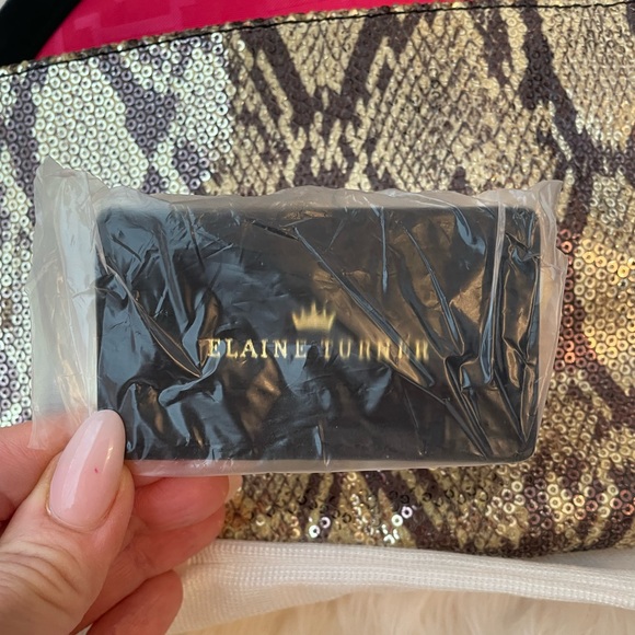 BNWT Elaine Turner, Bella, Envelope Style, Black/Gold Clutch - Picture 6 of 9
